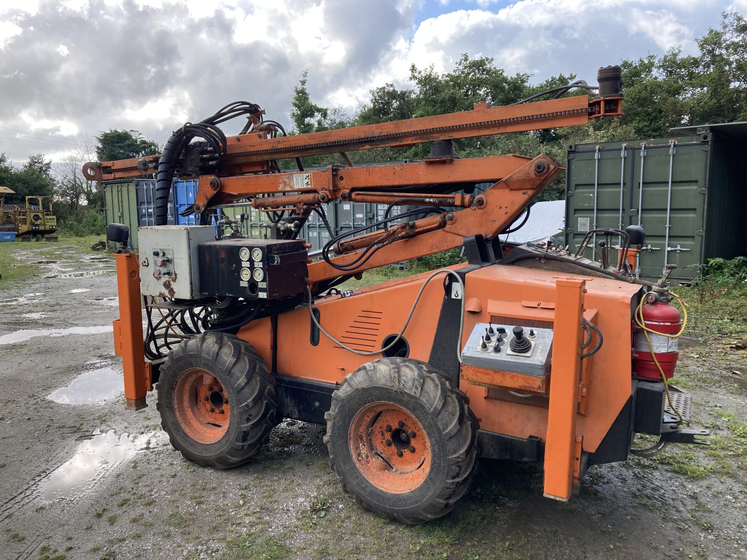 Commando 100E Hydraulic Drilling Rig-image